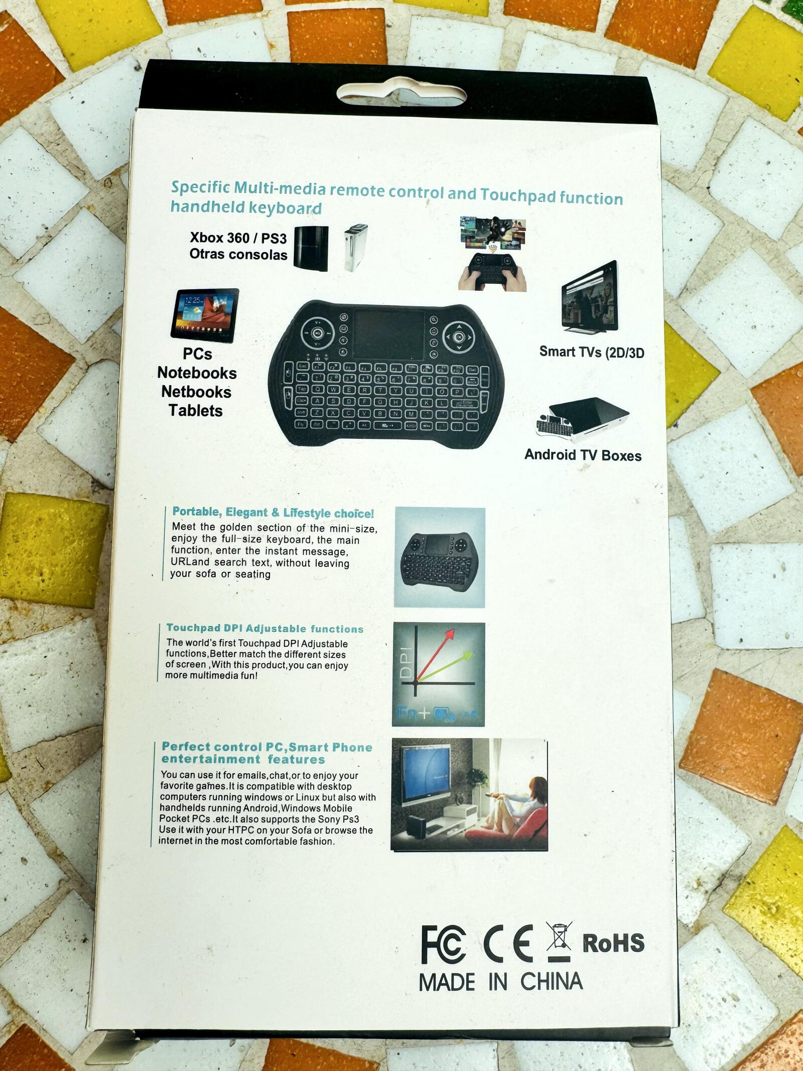 Teclado Mini Inalámbrico con Touchpad – Como Nuevo, Compacto y Funcional