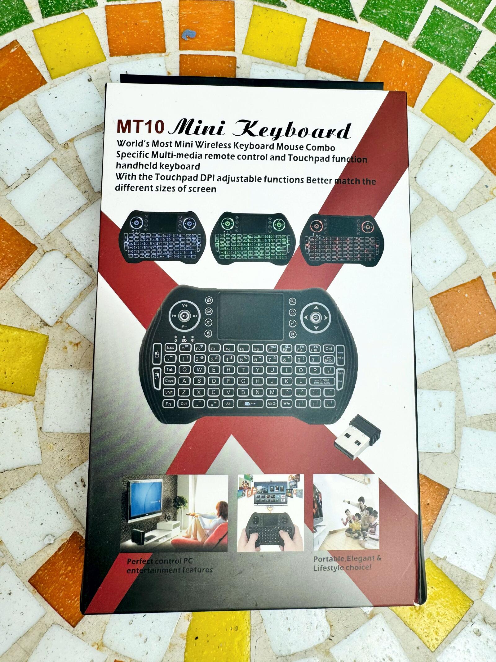 Teclado Mini Inalámbrico con Touchpad – Como Nuevo, Compacto y Funcional