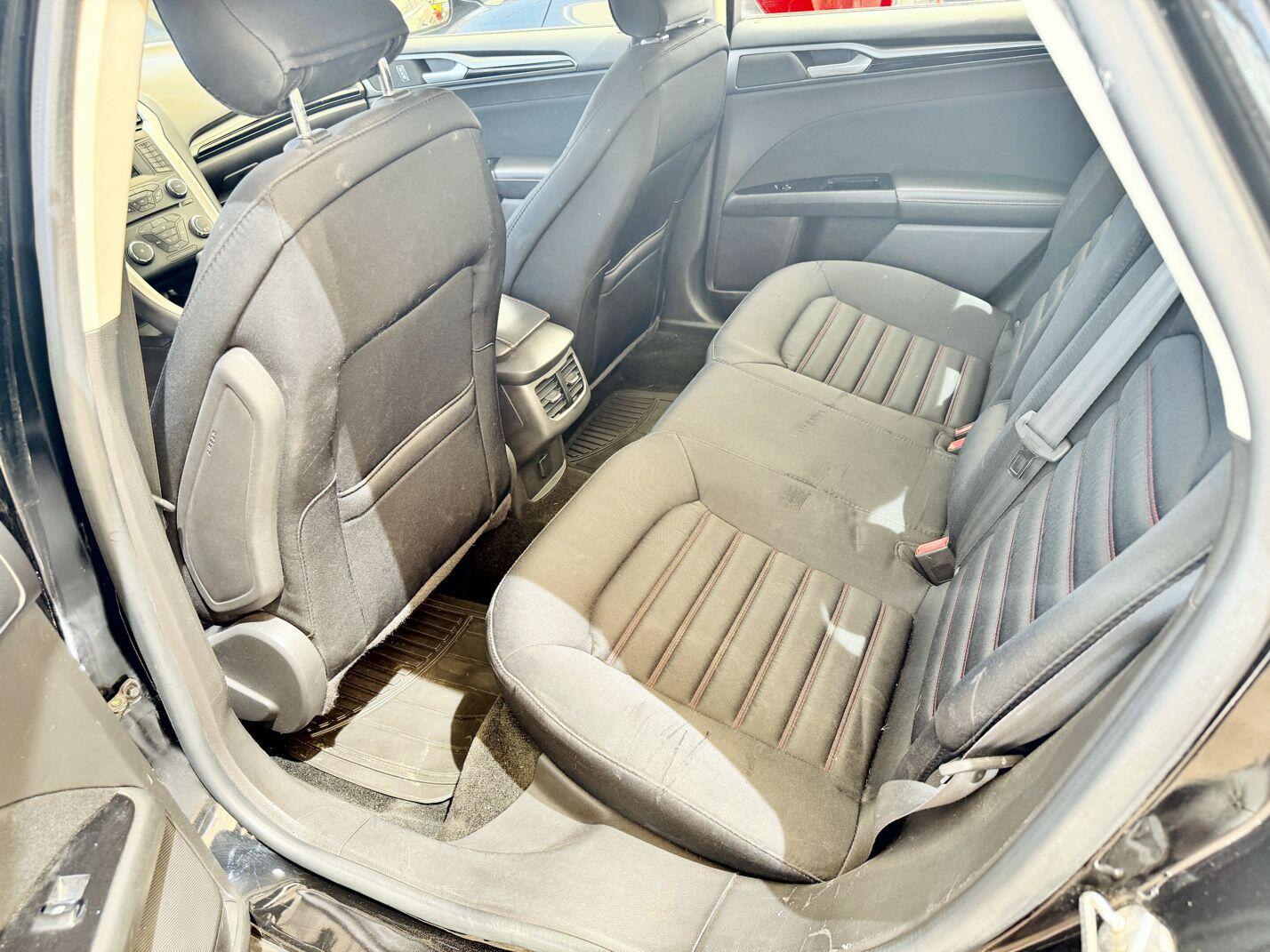 Ford Fusion 2017 – Elegancia, Potencia y Confort Total