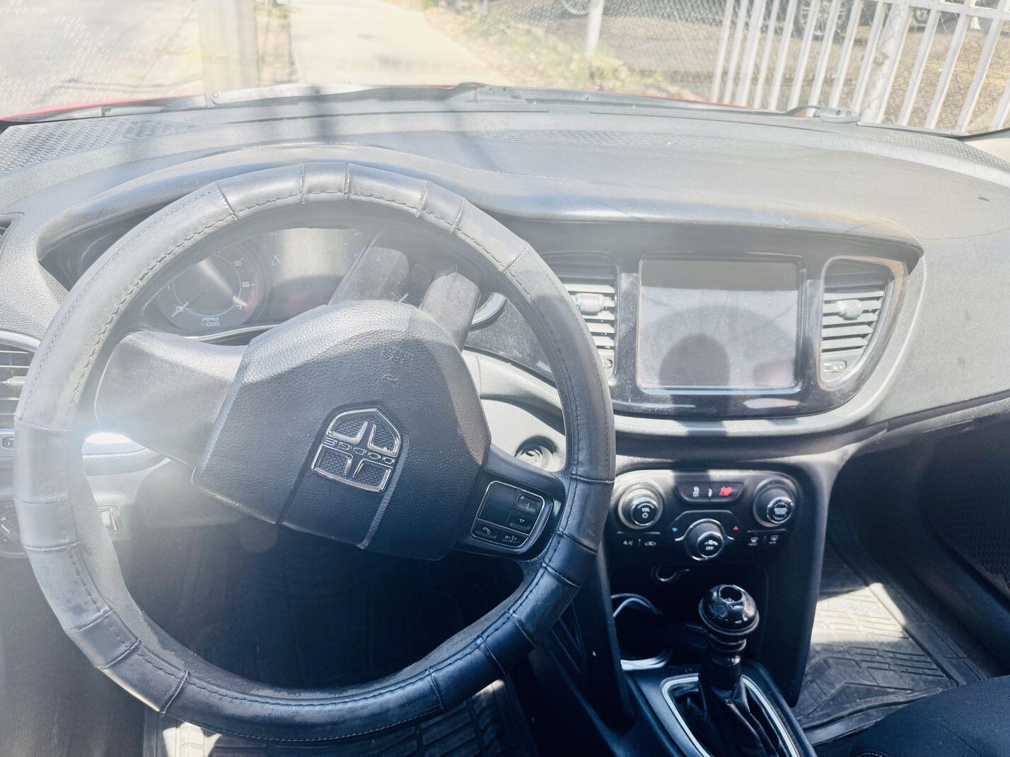 Dodge Dart 2013 SXT – Deportivo, Estándar de 6 Velocidades y Equipado