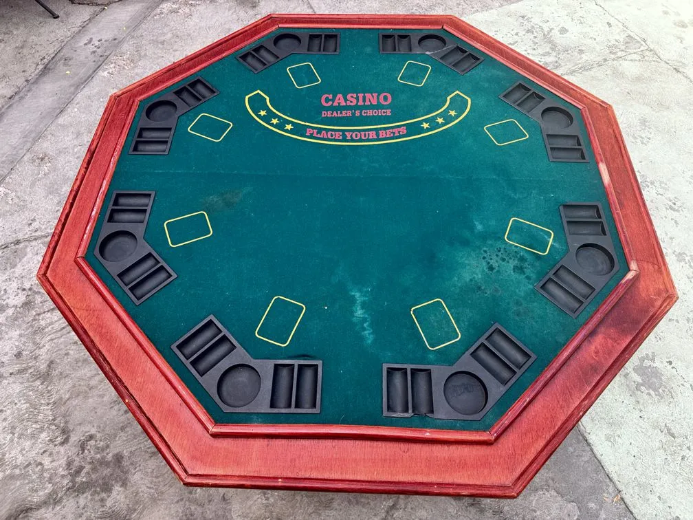 🃏 Mesa de Poker Octagonal de Madera Maciza - ¡Estilo Casino en Casa! ♠️
