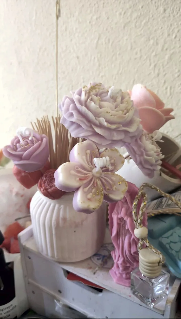 🕯️ BOUQUETS DE VELAS ARTESANALES: EL AROMA DE UN REGALO INOLVIDABLE ✨