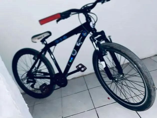 Bicicleta de Montaña R26 Custom Negro/Rojo - ¡Lista para rodar!