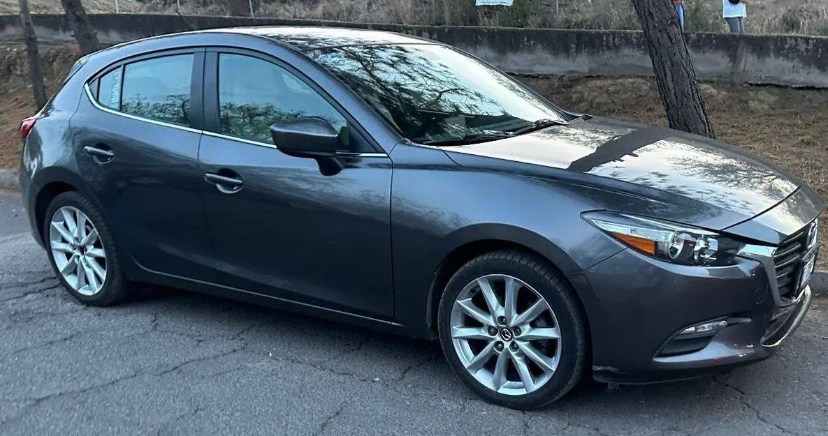 MAZDA 3, 2017