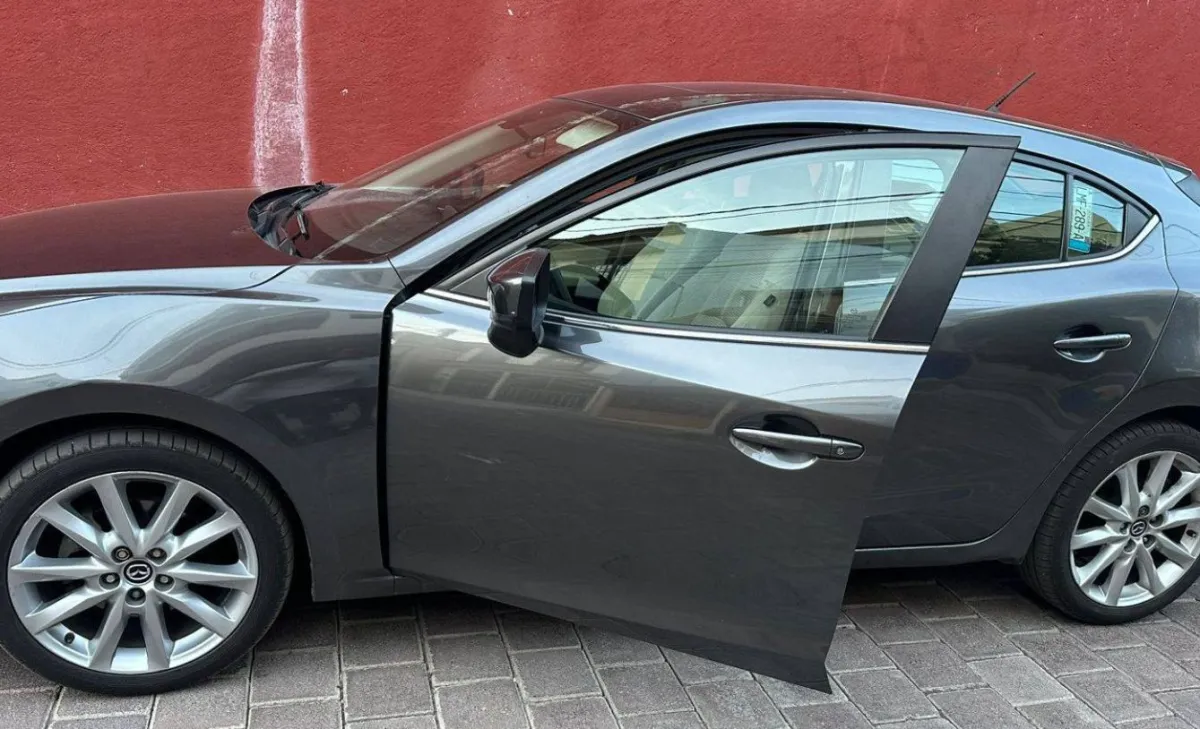 MAZDA 3, 2017