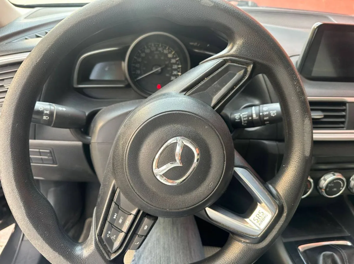 MAZDA 3, 2017