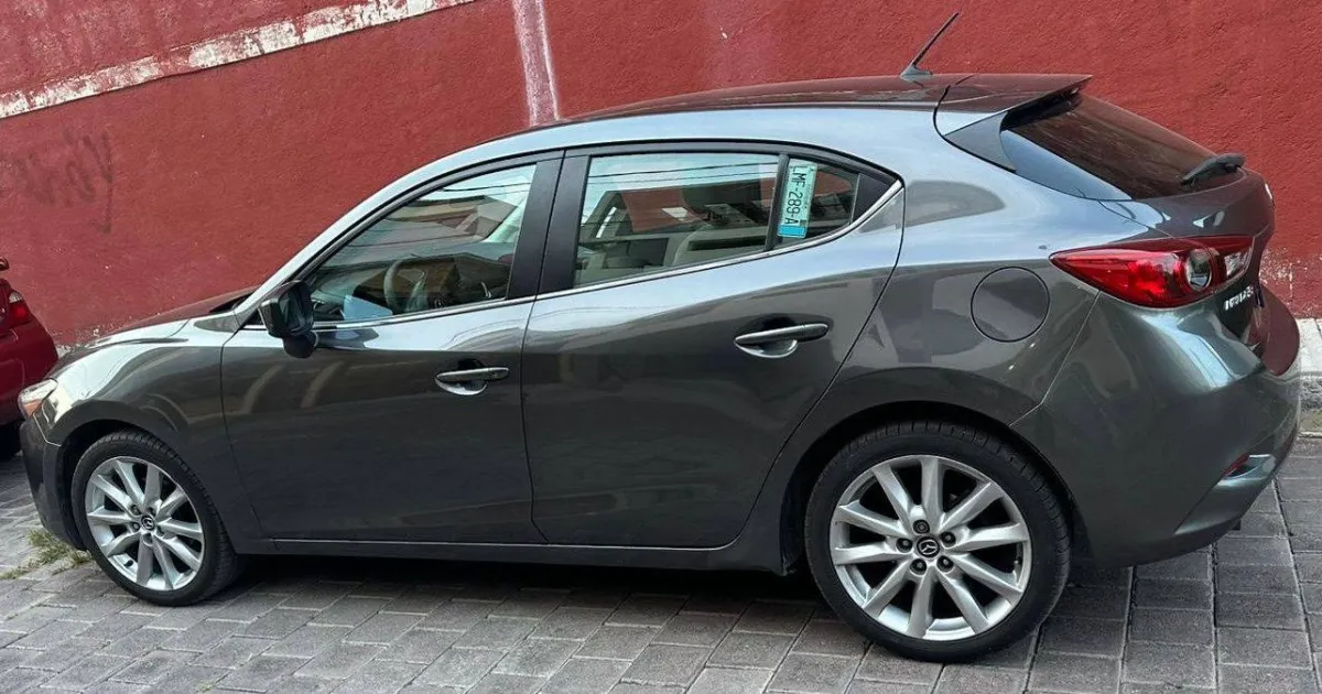 MAZDA 3, 2017