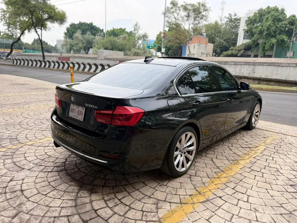BMW 330E LUXURY LINE 2017 (HÍBRIDO ENCHUFABLE)