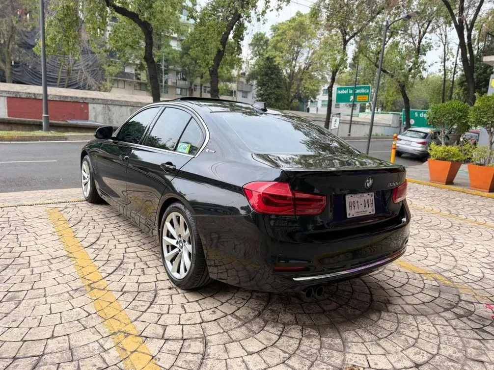 BMW 330E LUXURY LINE 2017 (HÍBRIDO ENCHUFABLE)