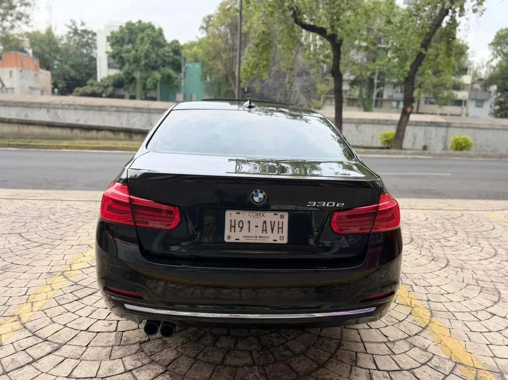 BMW 330E LUXURY LINE 2017 (HÍBRIDO ENCHUFABLE)