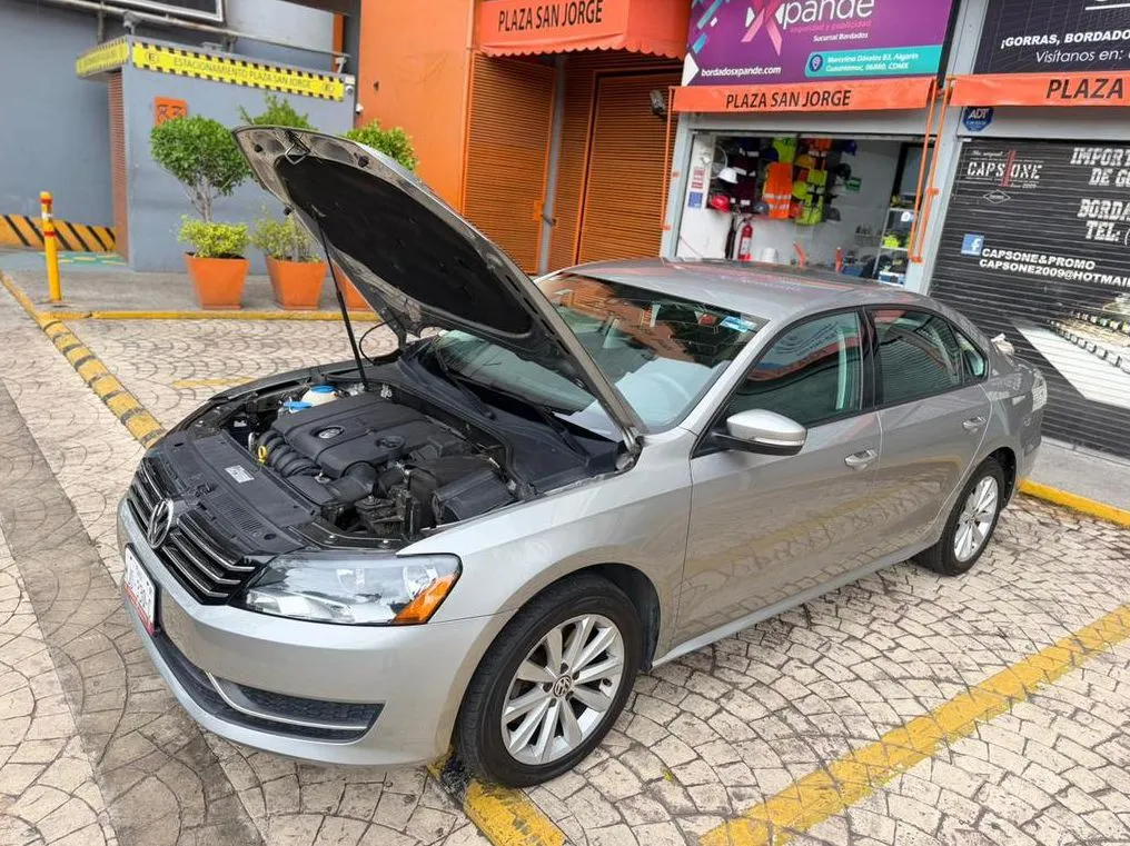 VOLKSWAGEN PASSAT COMFORTLINE 2013