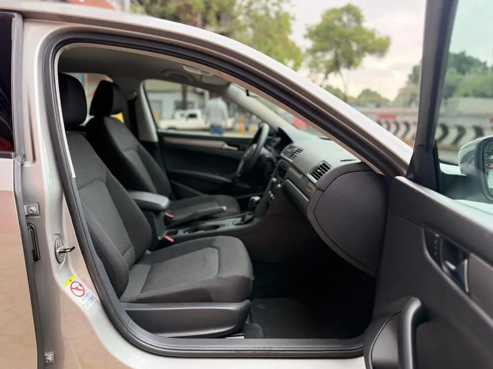 VOLKSWAGEN PASSAT COMFORTLINE 2013