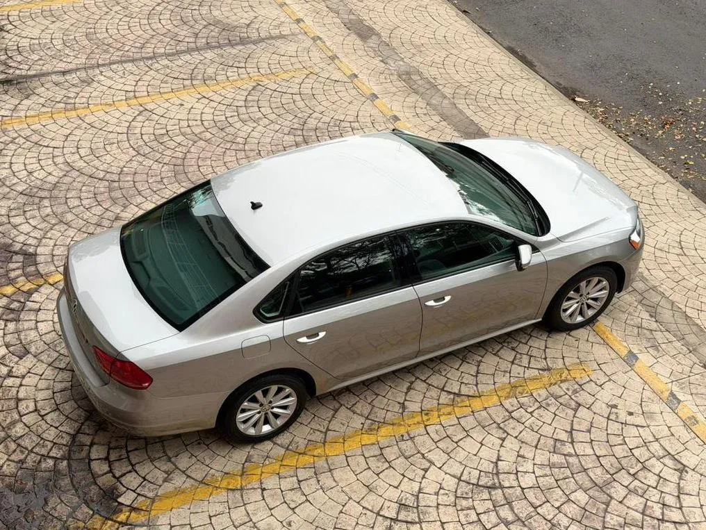 VOLKSWAGEN PASSAT COMFORTLINE 2013