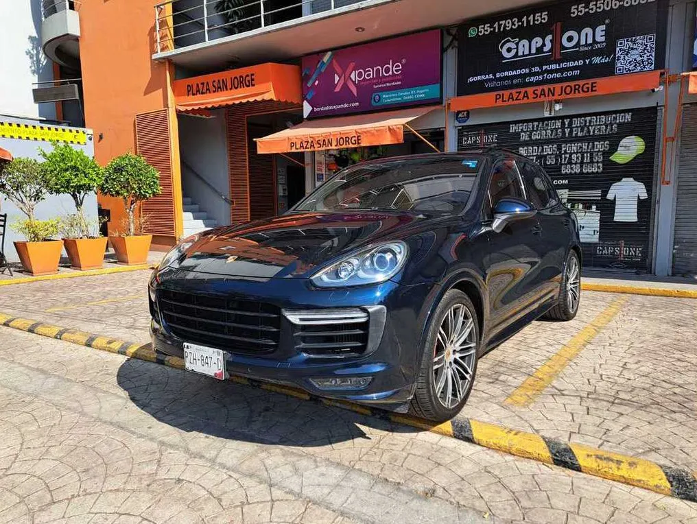 PORSCHE CAYENNE GTS 2016