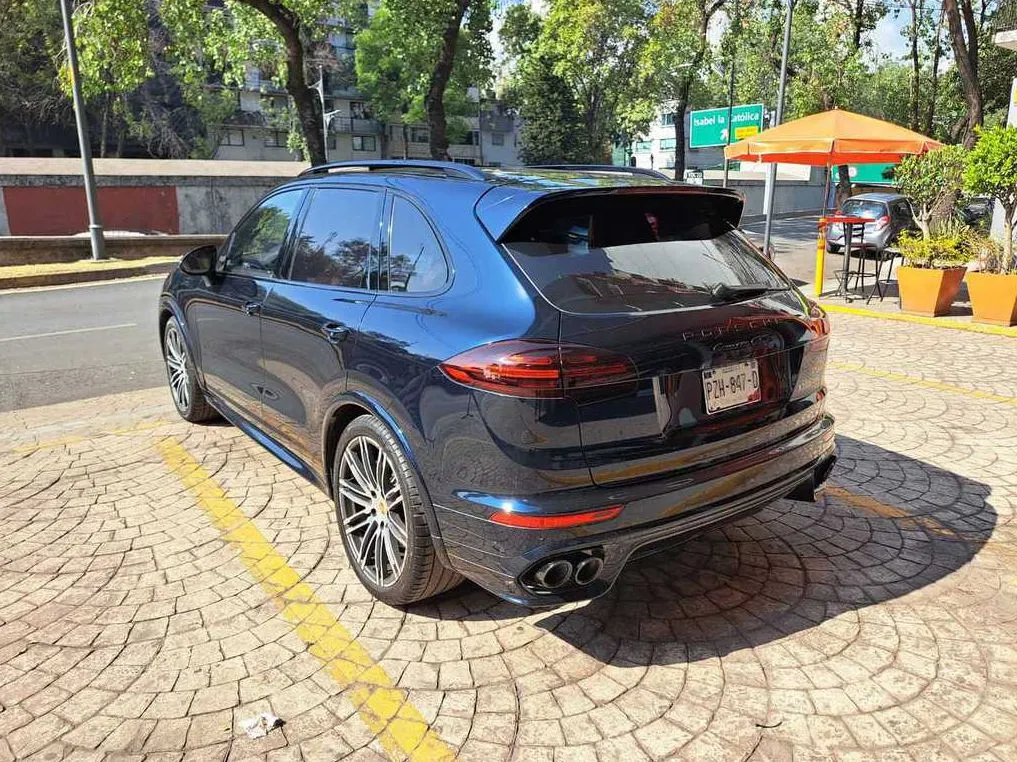 PORSCHE CAYENNE GTS 2016
