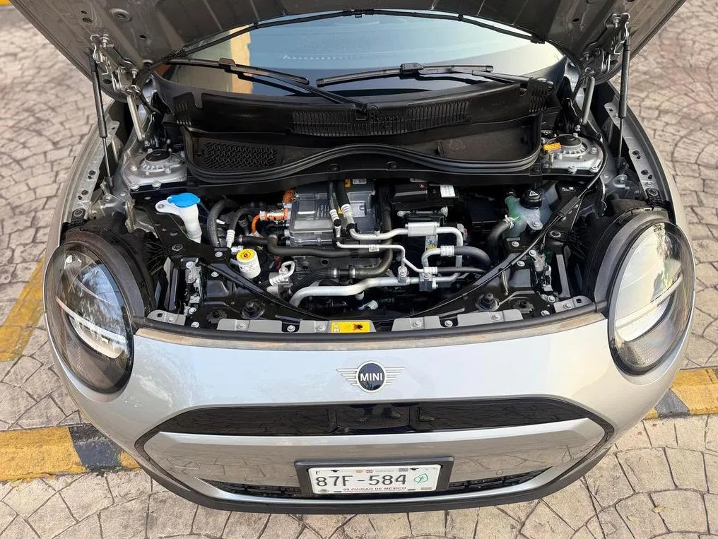 MINI COOPER E 2024 (ELÉCTRICO 100%)
