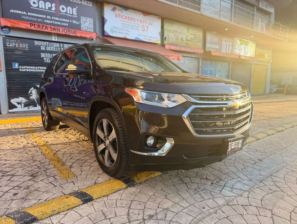 TRAVERSE LT 2018 3 FILAS DE ASIENTOS