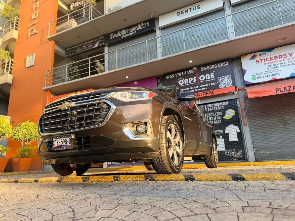 TRAVERSE LT 2018 3 FILAS DE ASIENTOS