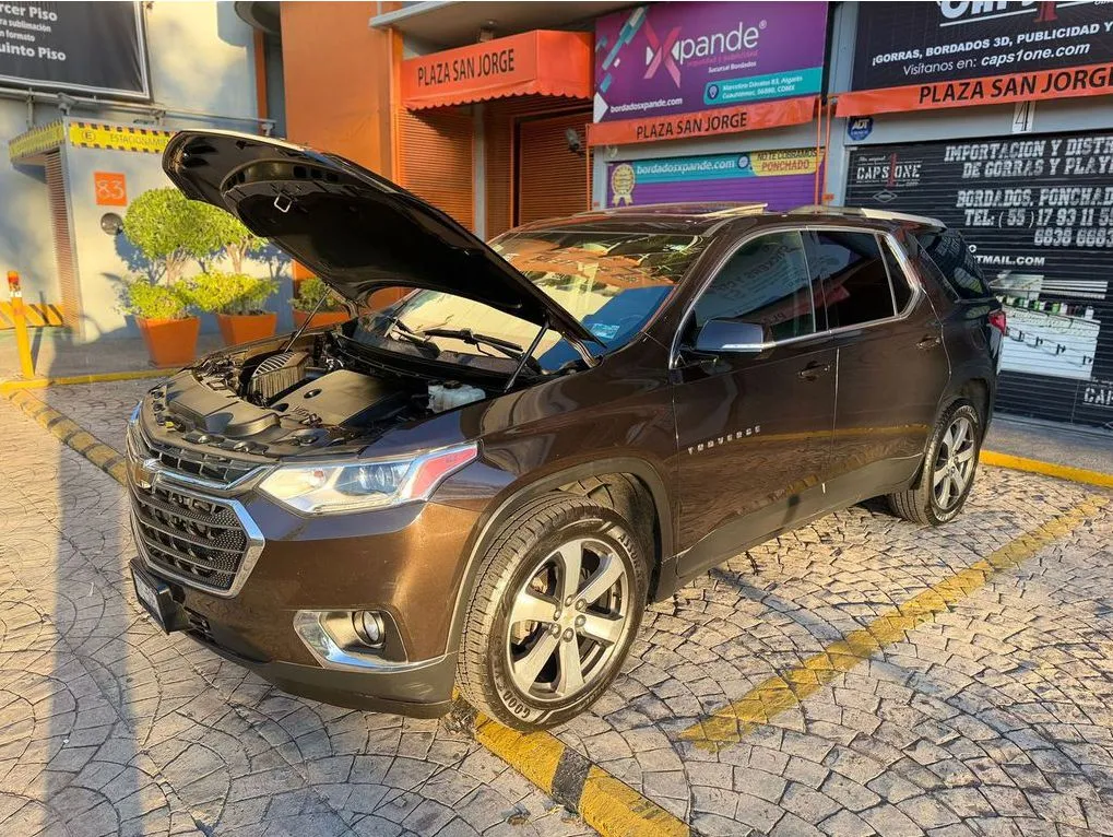 TRAVERSE LT 2018 3 FILAS DE ASIENTOS