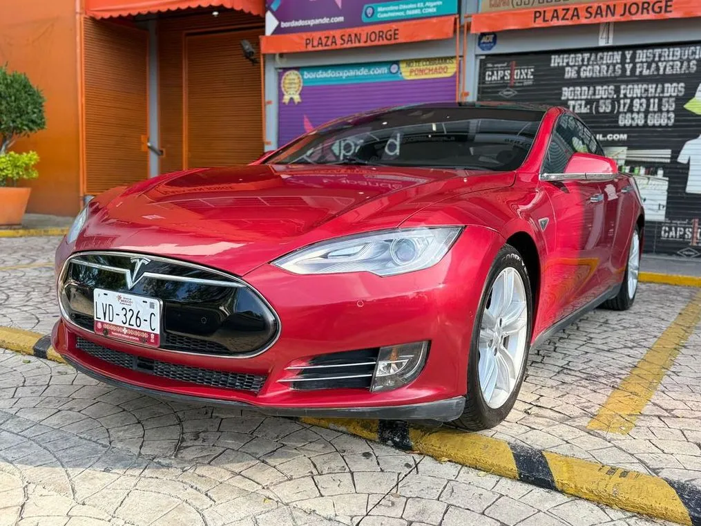 TESLA MODEL S 85D 2015