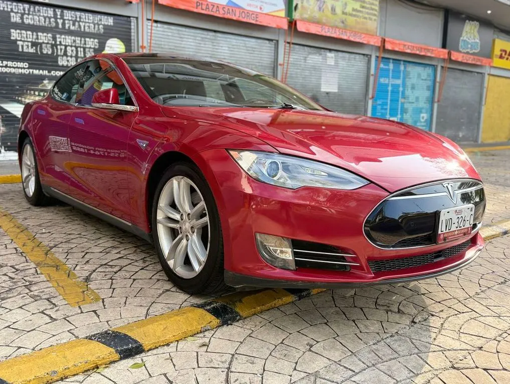 TESLA MODEL S 85D 2015