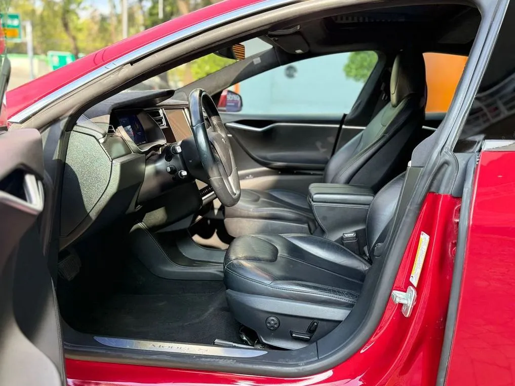 TESLA MODEL S 85D 2015