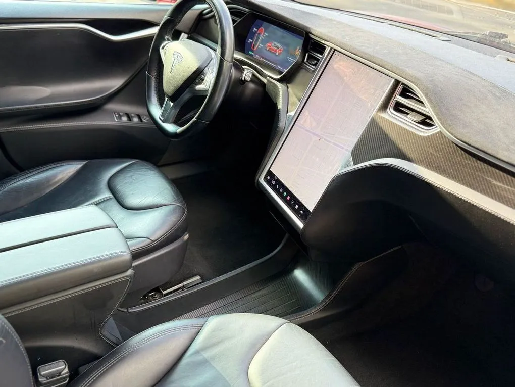TESLA MODEL S 85D 2015
