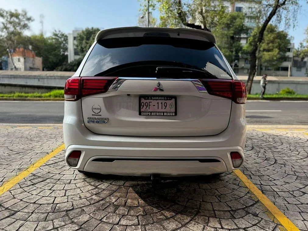 MITSUBISHI OUTLANDER PHEV 2020 HIBRIDA ENCHUFABLE