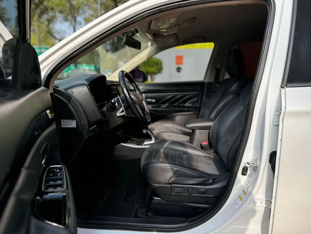 MITSUBISHI OUTLANDER PHEV 2020 HIBRIDA ENCHUFABLE
