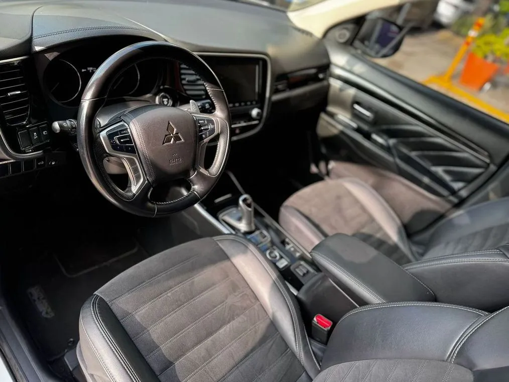 MITSUBISHI OUTLANDER PHEV 2020 HIBRIDA ENCHUFABLE