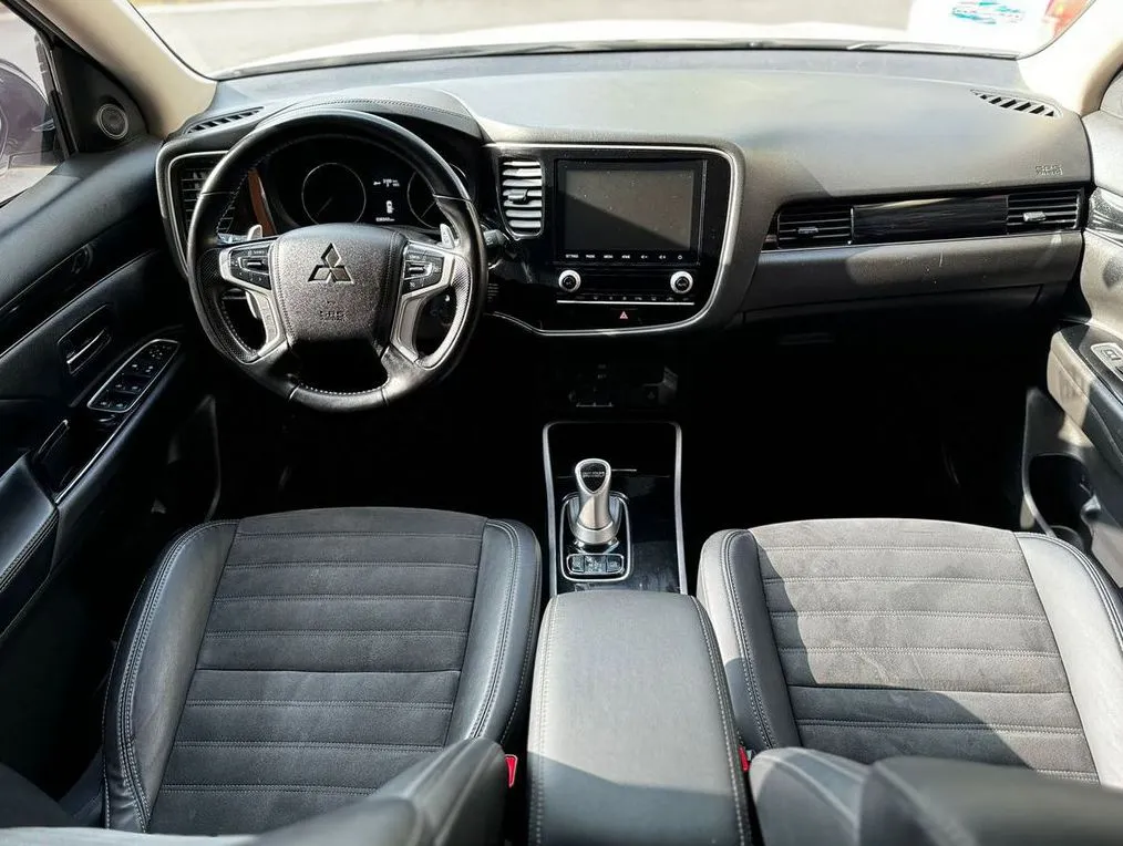 MITSUBISHI OUTLANDER PHEV 2020 HIBRIDA ENCHUFABLE