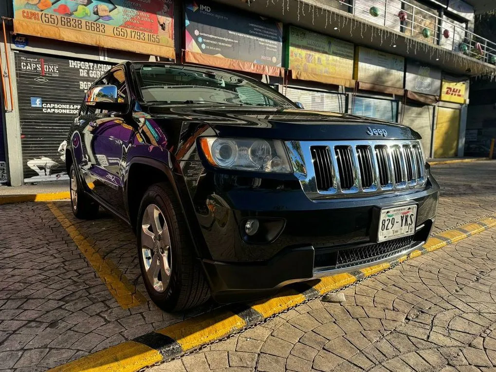 JEEP GRAND CHEROKEE LIMITED LUJO V8 HEMI 2012