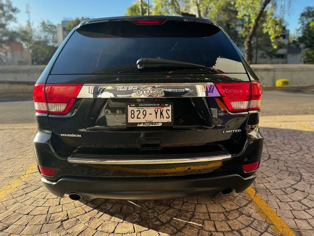 JEEP GRAND CHEROKEE LIMITED LUJO V8 HEMI 2012