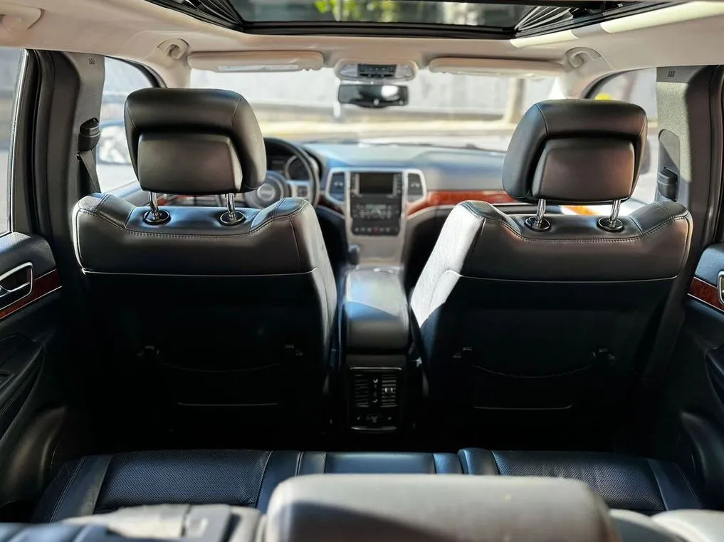 JEEP GRAND CHEROKEE LIMITED LUJO V8 HEMI 2012