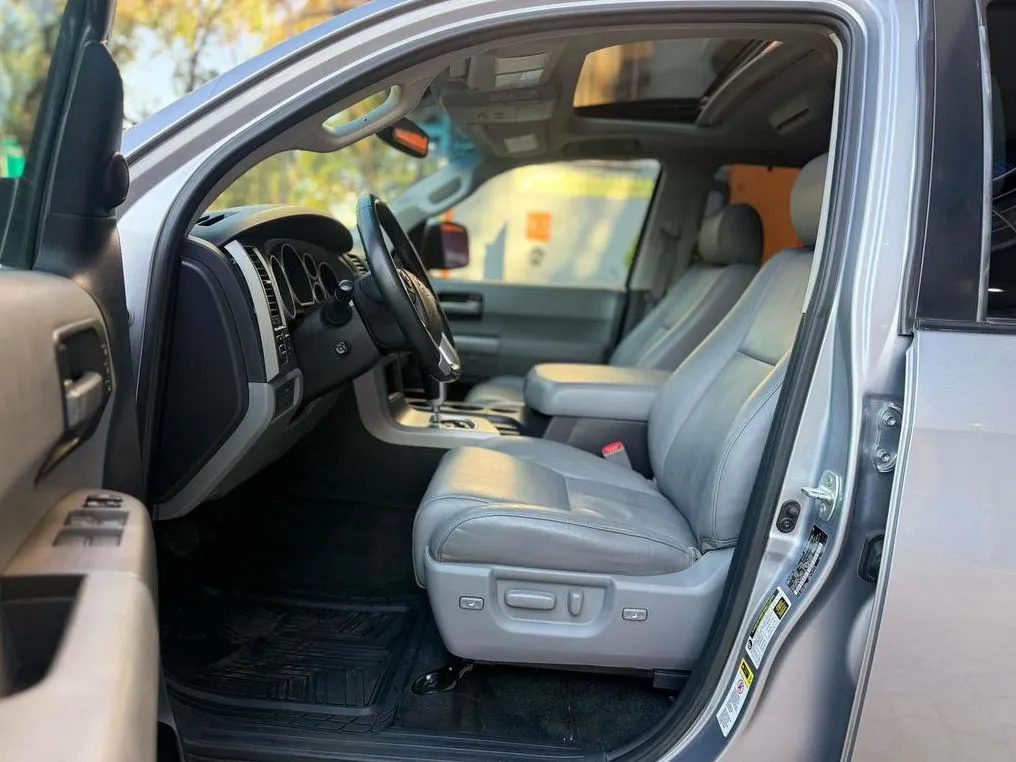TOYOTA SEQUOIA LIMITED 2017 4X4
