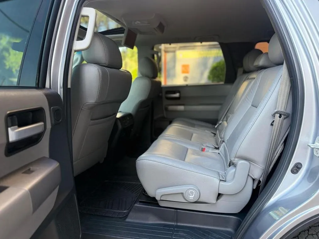 TOYOTA SEQUOIA LIMITED 2017 4X4