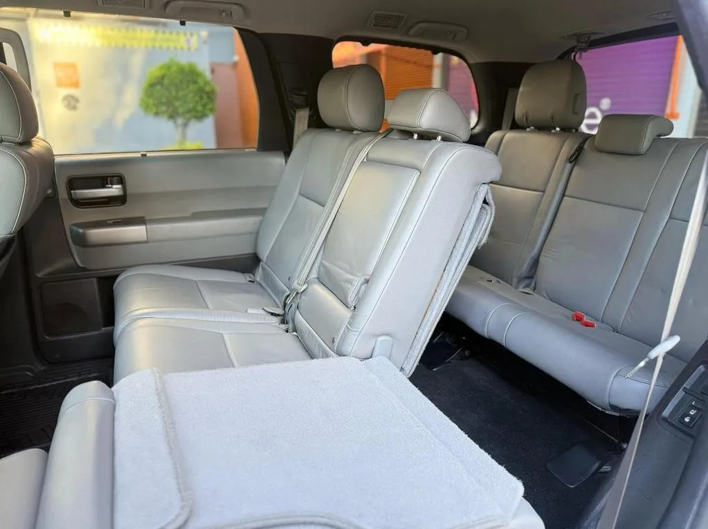 TOYOTA SEQUOIA LIMITED 2017 4X4