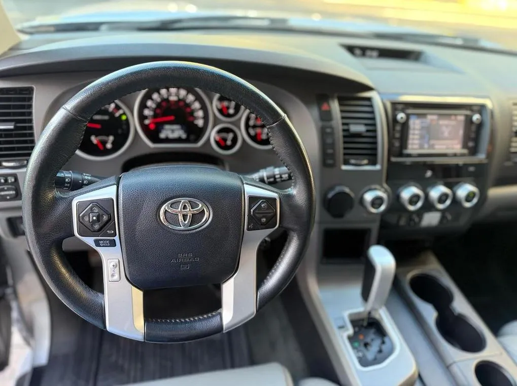 TOYOTA SEQUOIA LIMITED 2017 4X4