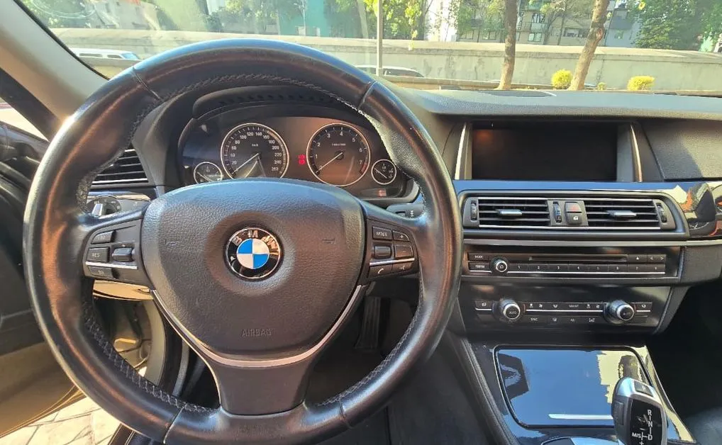 BMW 520iA 2015 TA