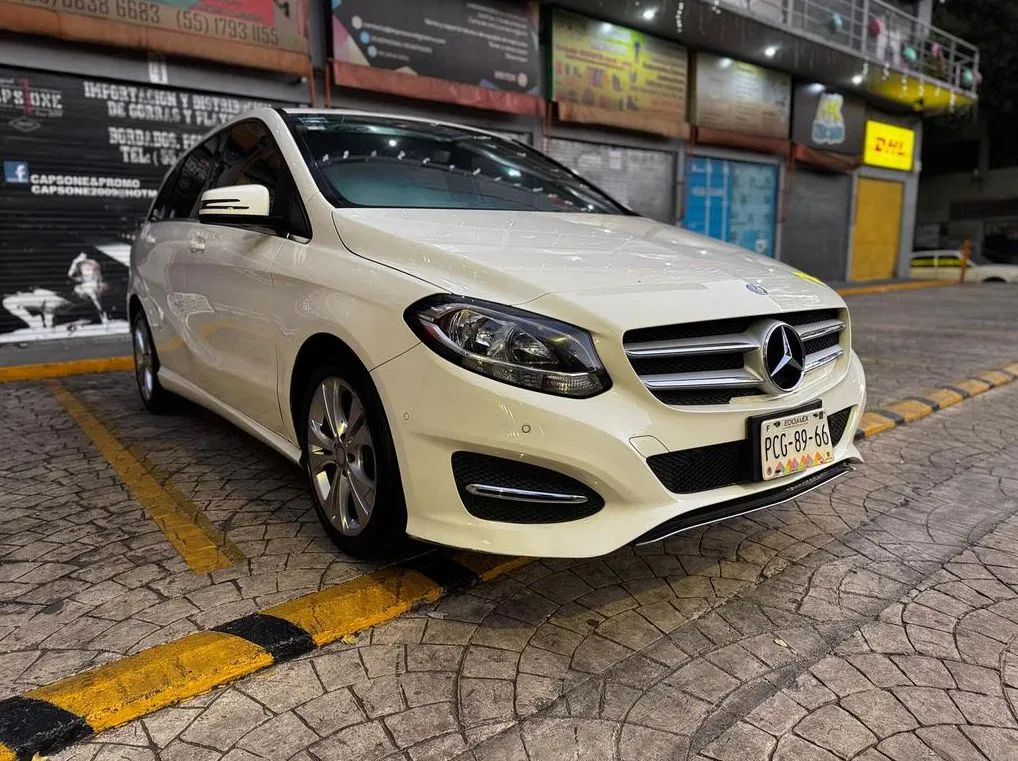 MERCEDES BENZ B 180 CGI 2017