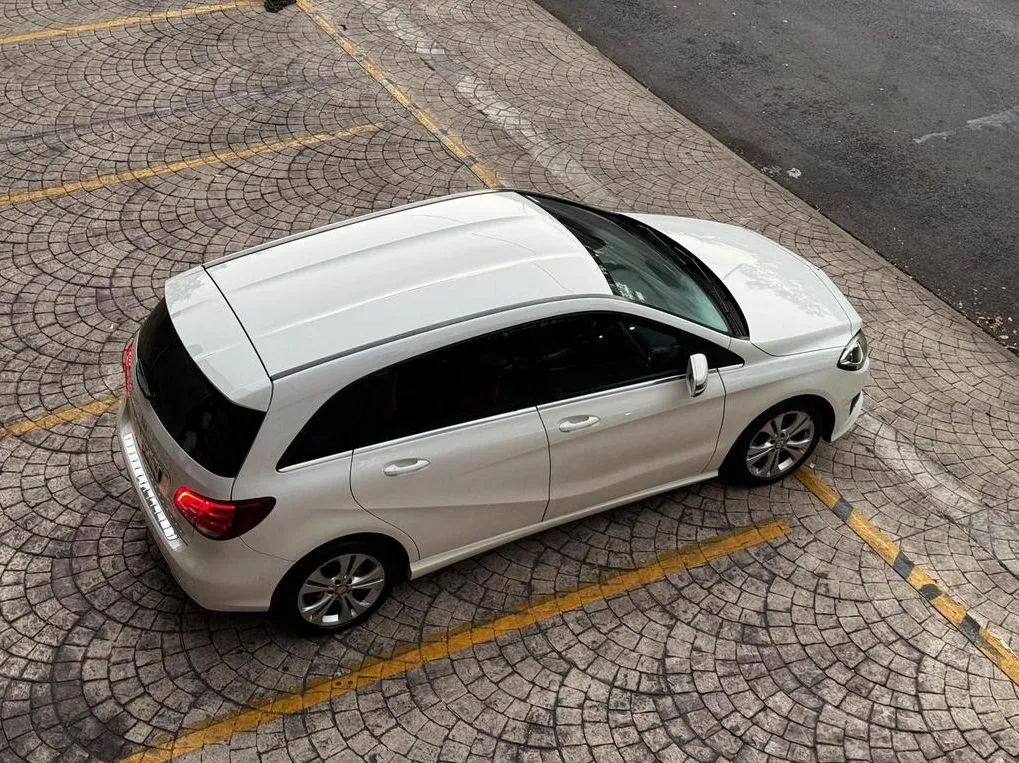 MERCEDES BENZ B 180 CGI 2017