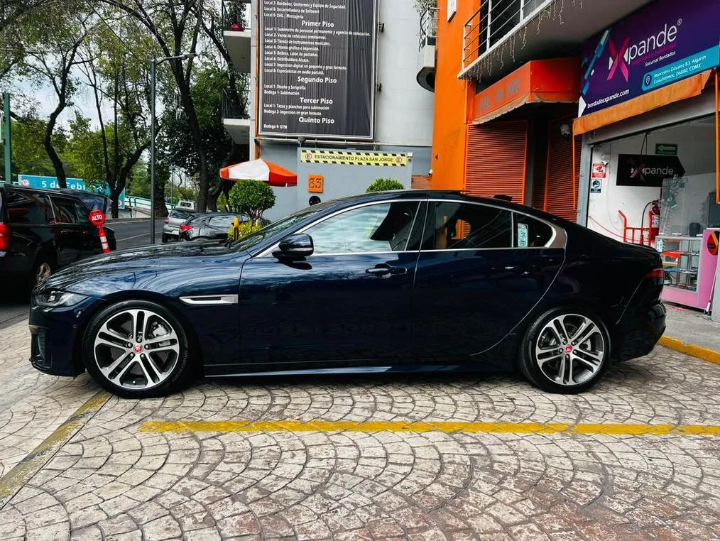 JAGUAR XE R DYNAMIC SE 300PS 2020