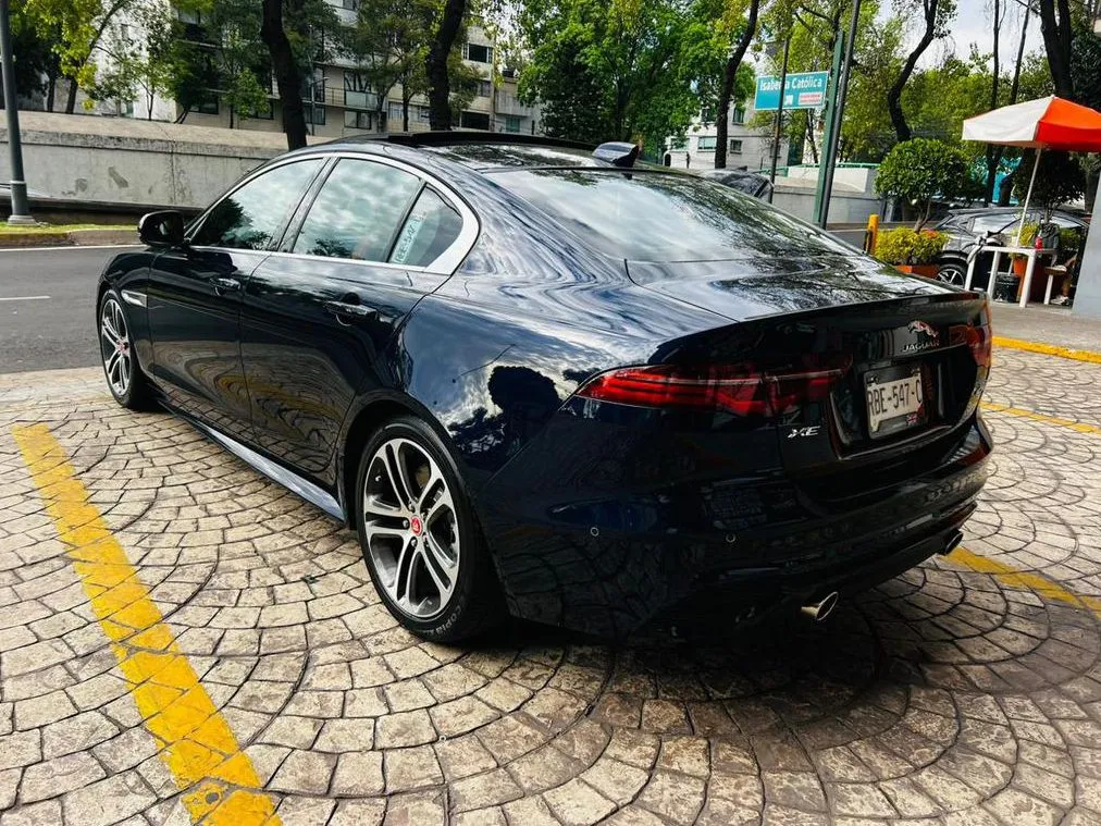 JAGUAR XE R DYNAMIC SE 300PS 2020