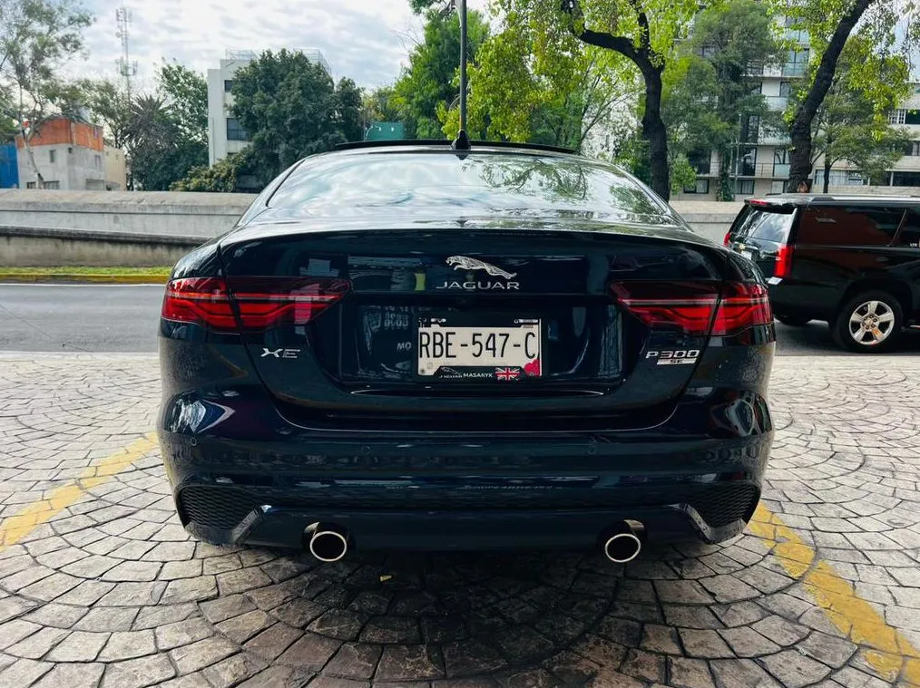 JAGUAR XE R DYNAMIC SE 300PS 2020