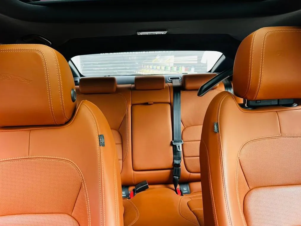 JAGUAR XE R DYNAMIC SE 300PS 2020