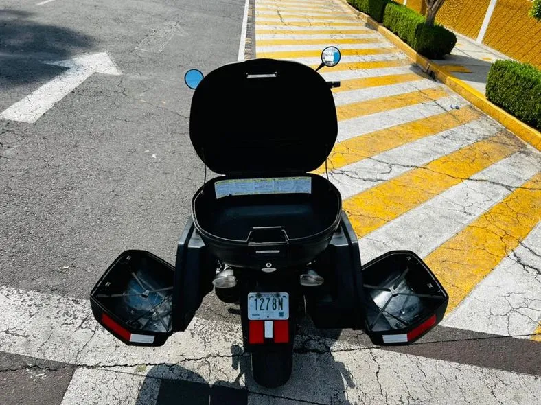 BMW R1150 ROCKSTER “80 ANIVERSARIO” 2004