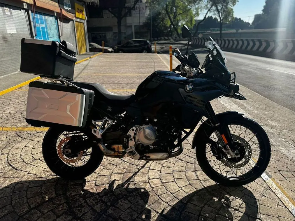 BMW F 850 2023 TRIPLE BLACK