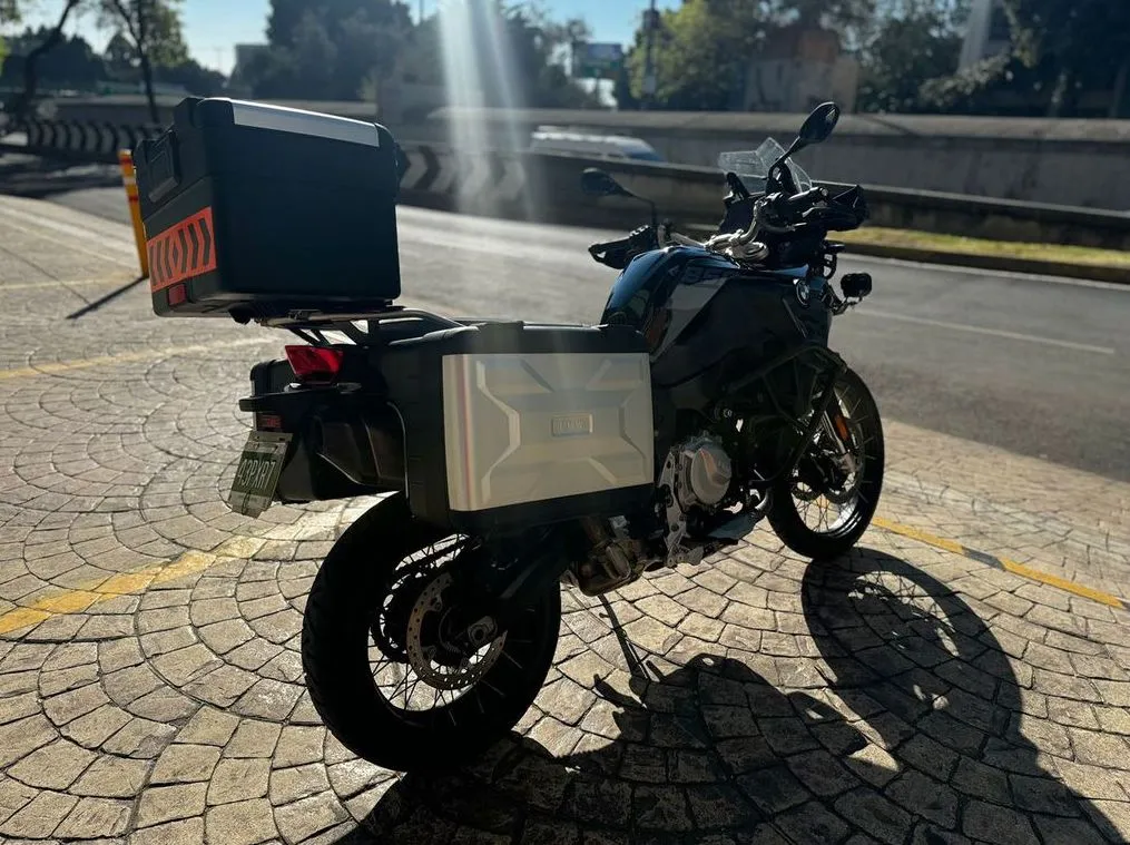 BMW F 850 2023 TRIPLE BLACK
