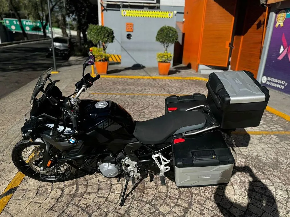 BMW F 850 2023 TRIPLE BLACK