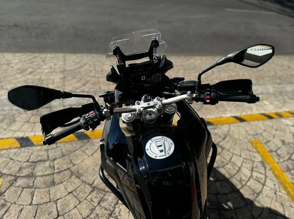 BMW F 850 2023 TRIPLE BLACK